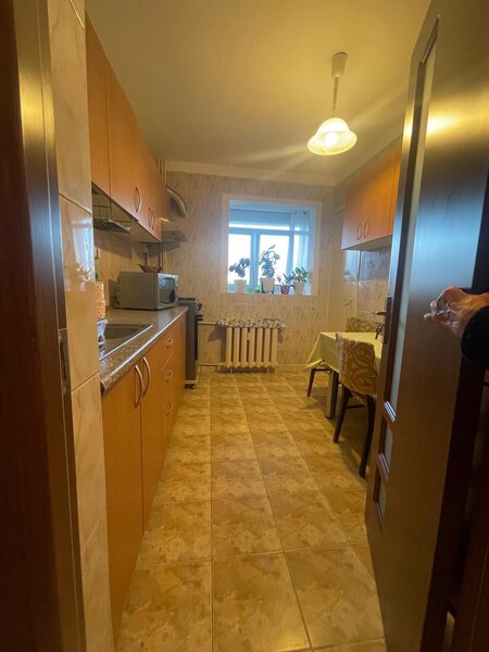 Militari (str. Dezrobirii, 6-7 min. de metrou Gorjului)